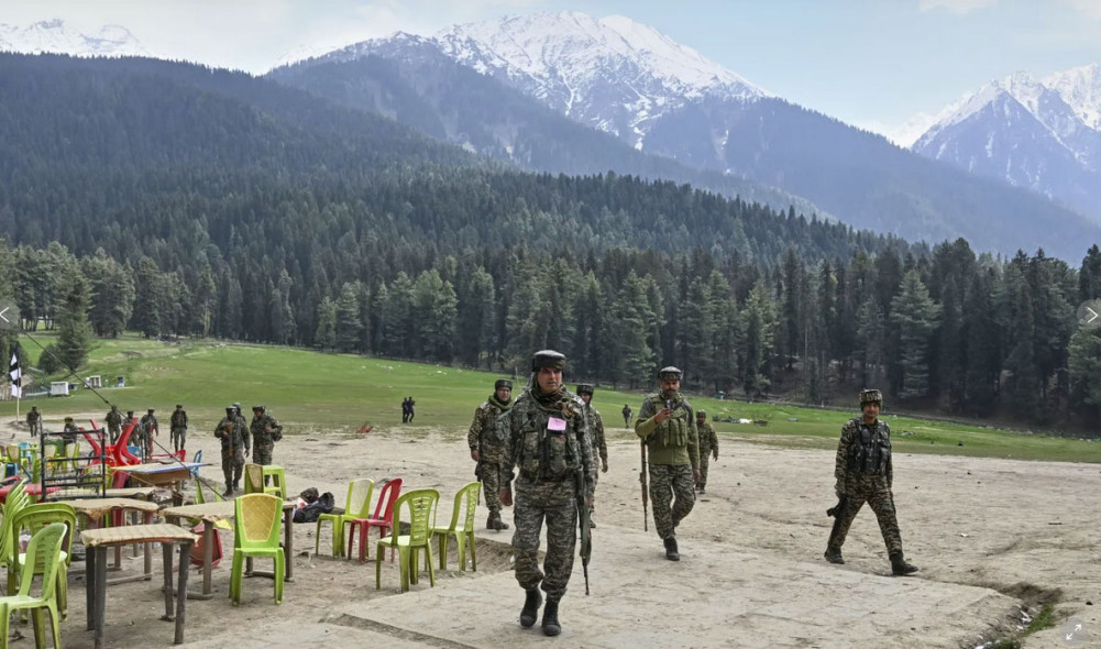 kashmirpahalgam-attack-spot-2442025025555_LnM7vigGki