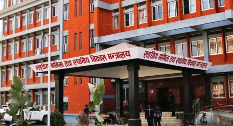 CREATOR: gd-jpeg v1.0 (using IJG JPEG v62), quality = 82